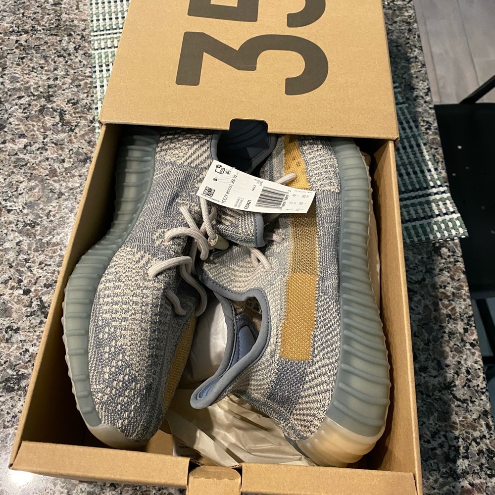 Adidas YEEZY BOOST 350 V2 ISRAFIL brand new in box